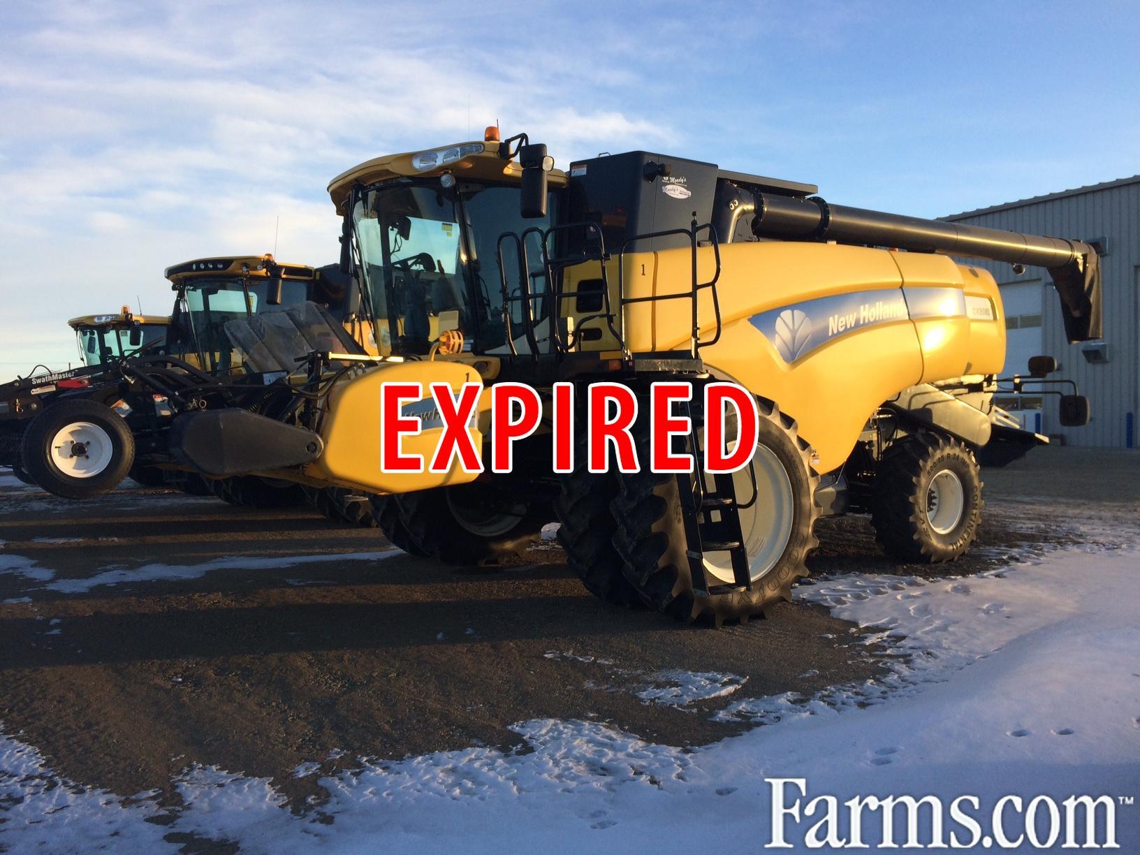 2007 New Holland CX8080 Combine for Sale