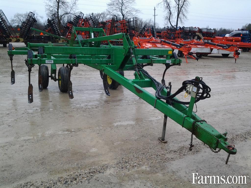 John Deere 680 Plow / Ripper for Sale