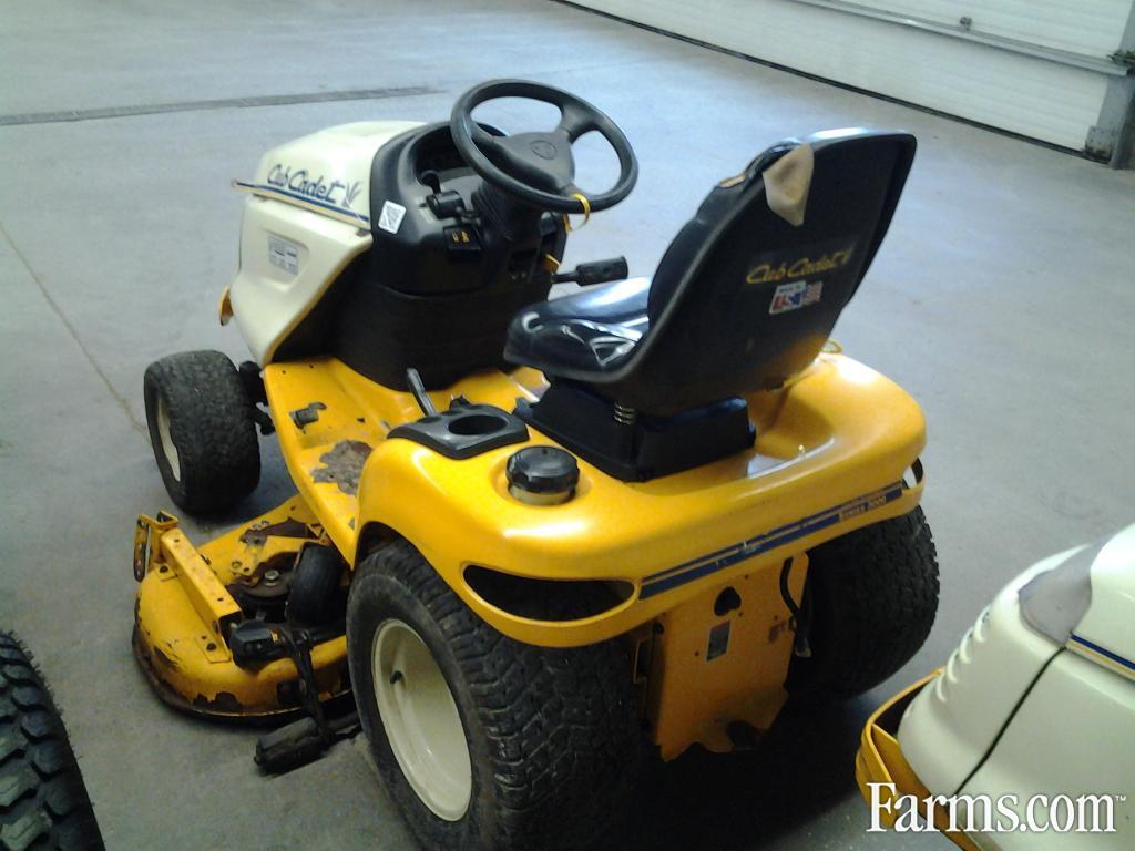 2003 Cub Cadet 3206 Riding Lawn Mower for Sale